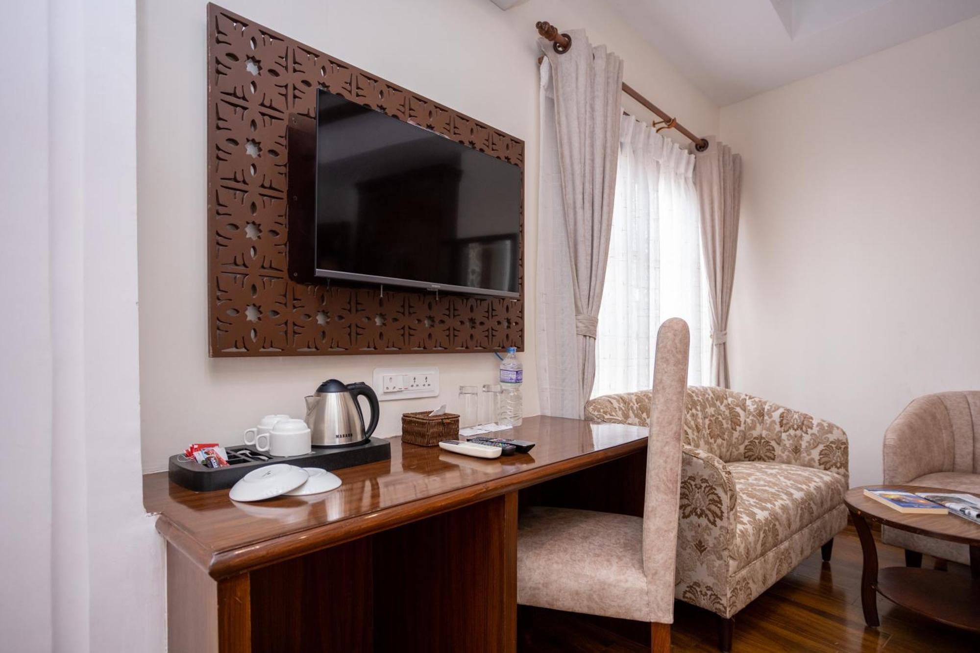 Airport Himalaya Boutique Hotel Katmandu Dış mekan fotoğraf