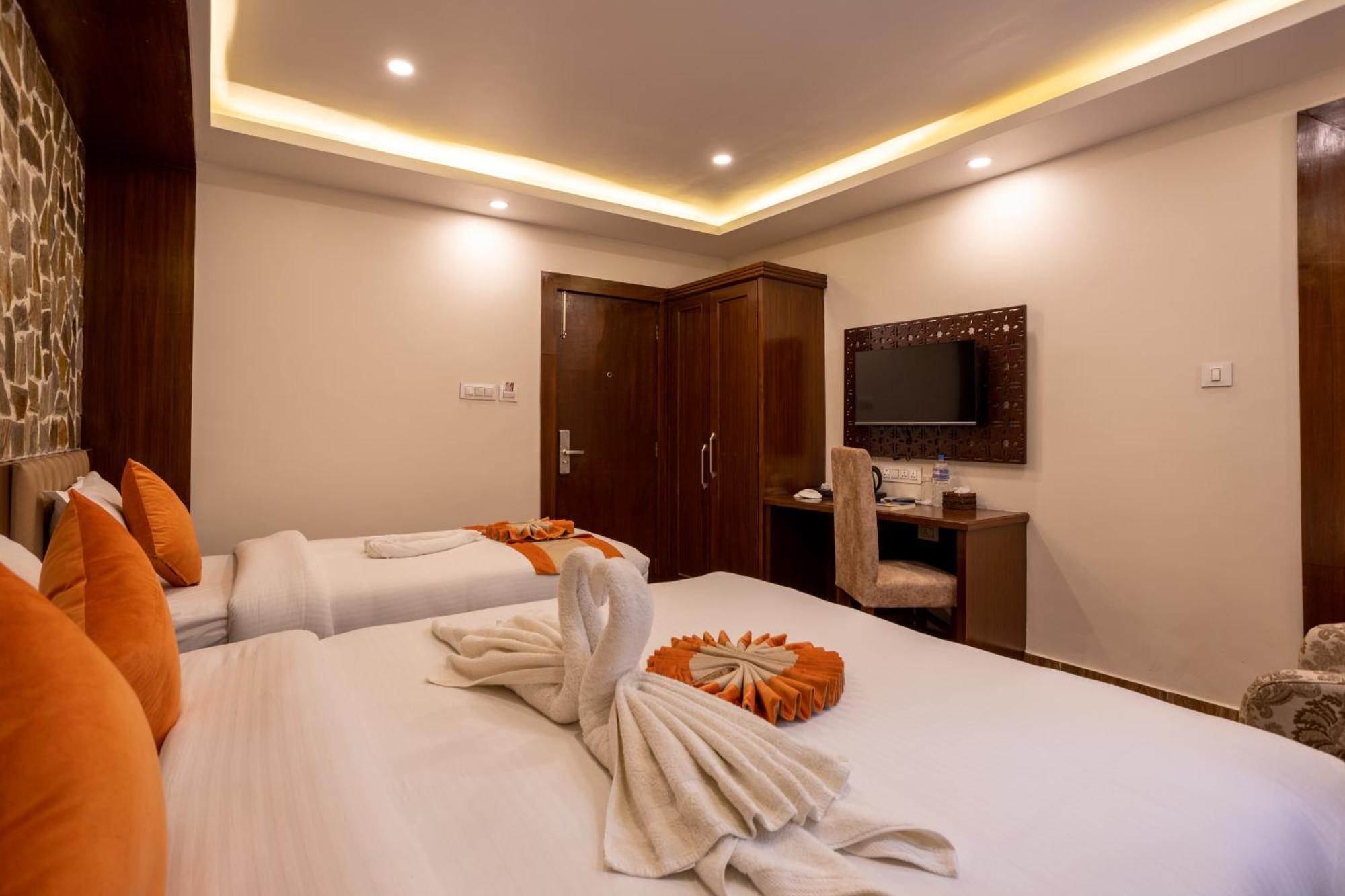 Airport Himalaya Boutique Hotel Katmandu Dış mekan fotoğraf