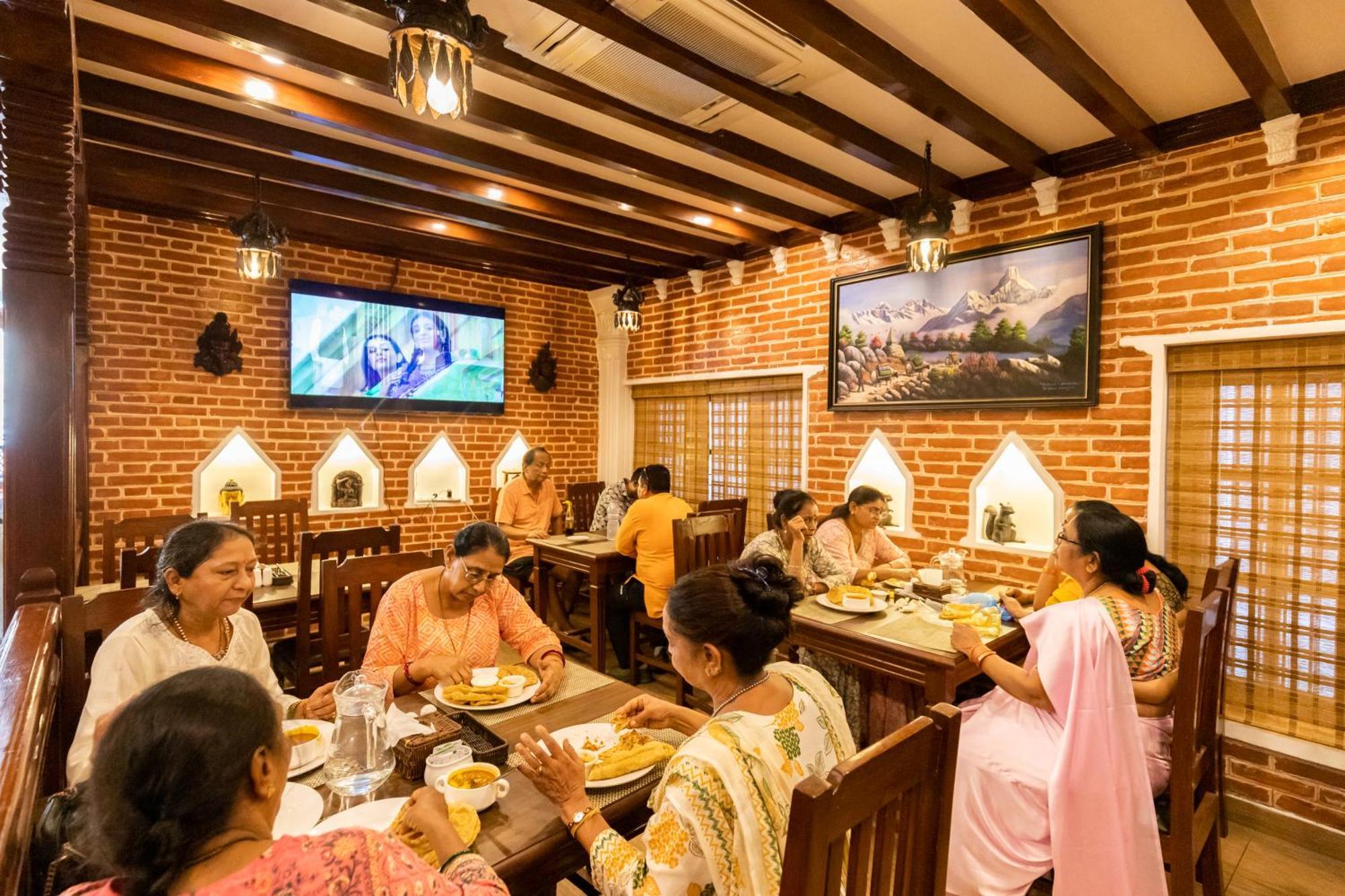 Airport Himalaya Boutique Hotel Katmandu Dış mekan fotoğraf